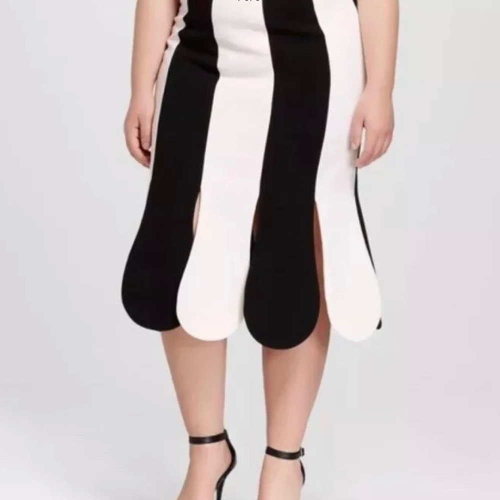 Victoria Beckham for Target Tulip Skirt Plus 24W